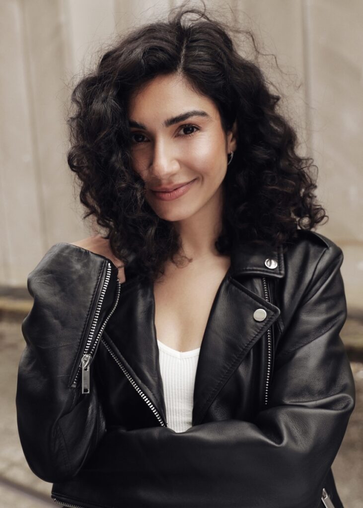 Sadja – The Model Booker